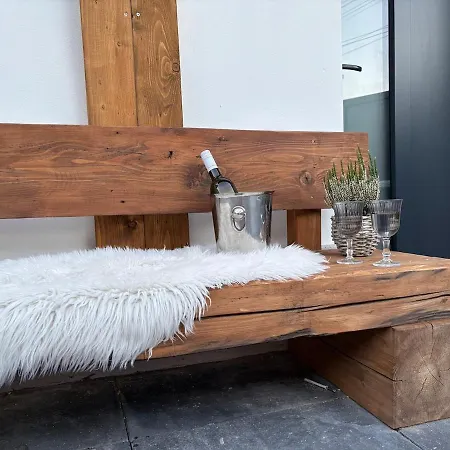 Clay & Wood In The Historic Centre Апартаменты Sucany